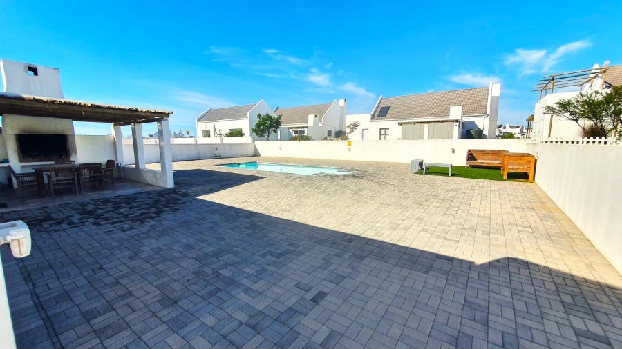 4 Bedroom Property for Sale in Golden Mile Western Cape